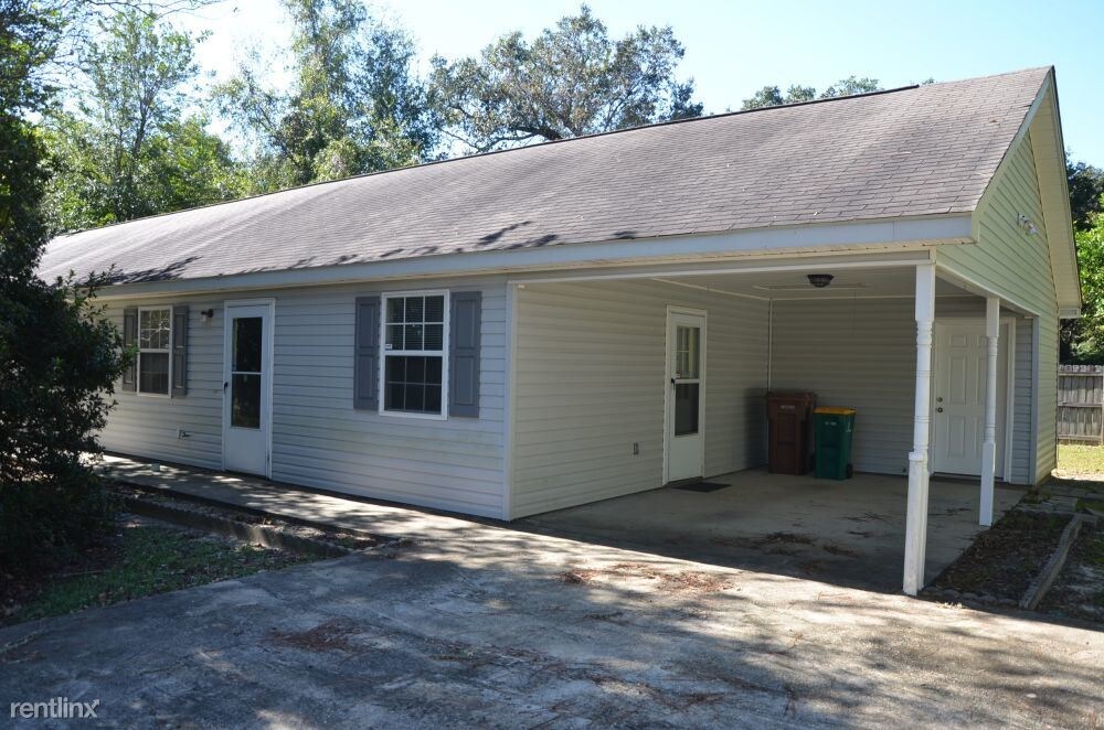 2 br, 2 bath Duplex 819 N Wright Ave Townhouse for Rent in Long