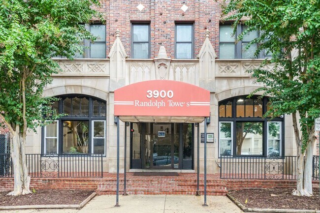 Building Photo - Available Now! 1 bed/ 1 bath in a light-fi...