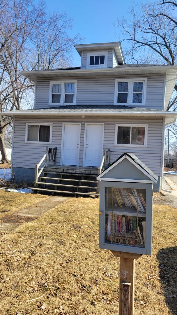 Foto del edificio - 2 bedroom/1 Bath duplex with large yard
