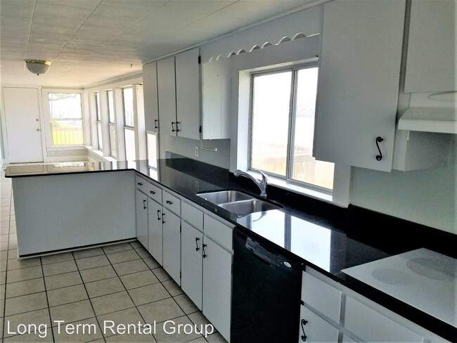Foto del edificio - 3 br, 1.5 bath House - 26144 Garrett Lane