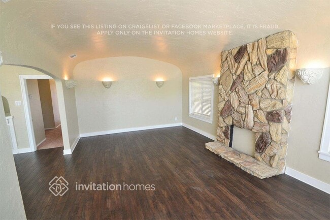 Building Photo - 2115 Redondo Blvd