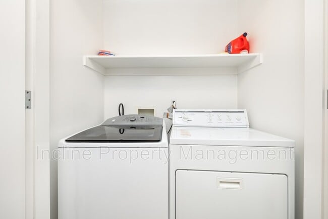 Building Photo - 2485 450 S