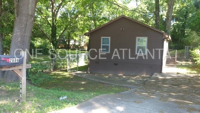 Building Photo - 2886 3rd Ave SW
