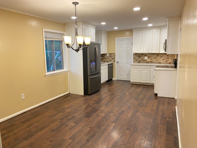 Foto del edificio - 12912 Sturbridge Rd