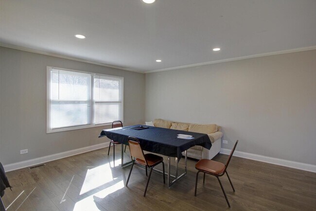 Foto del edificio - 147 Grady Dr