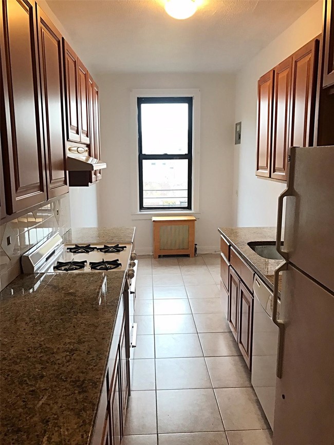 Foto del edificio - 3533 83rd St