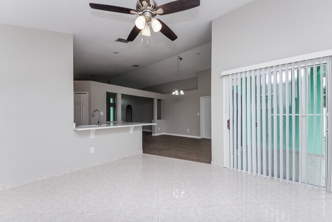 Foto del edificio - 1340 Sierra Cir