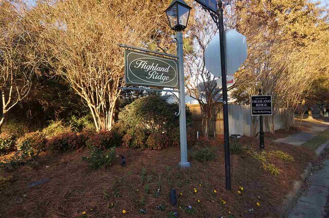 Foto del edificio - 400 Spring Hill Dr