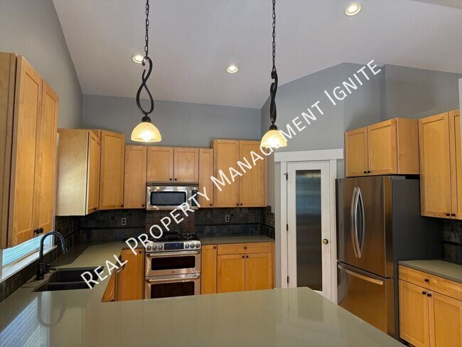 Foto del edificio - 2955 N W Bordeaux Ln