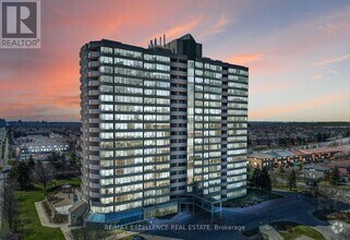 Building Photo - 700 Constellation Dr