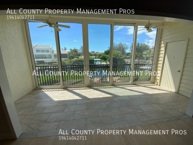 Building Photo - Waterfront/Boat Dock/Luxurious Palma Sola ...