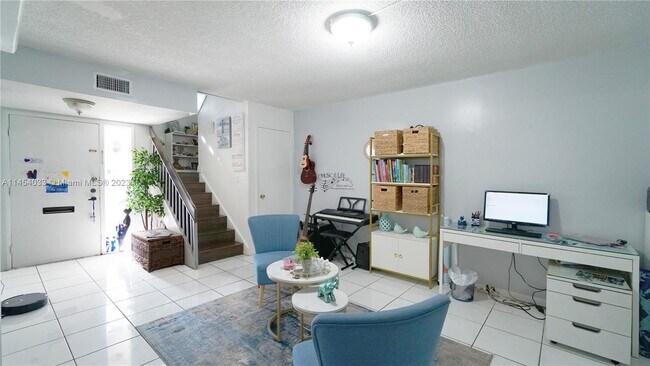 Foto del edificio - 9734 NW 4th Ln