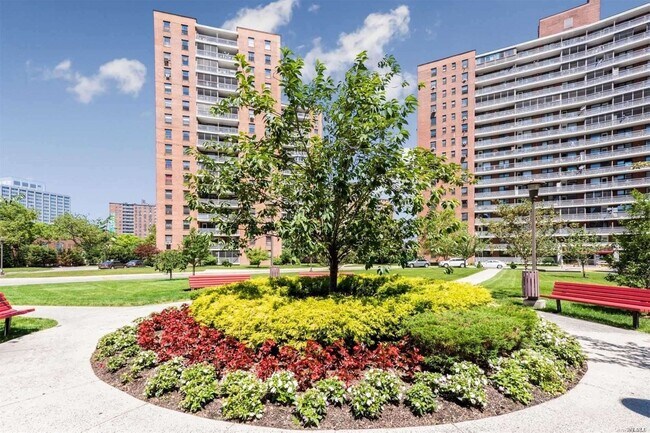 Foto del edificio - 61-45 98th St