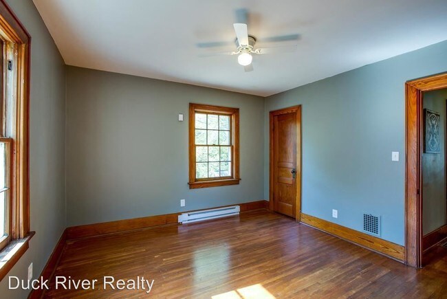 Building Photo - 1608 Columbia Ave