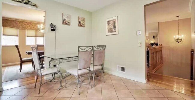 Building Photo - 470 Watchogue Rd