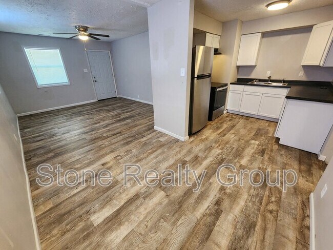 Building Photo - 5367 N 14th St
