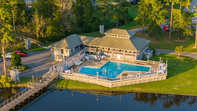Foto del edificio - Furnished Townhome with Water Views and Boat Slip!