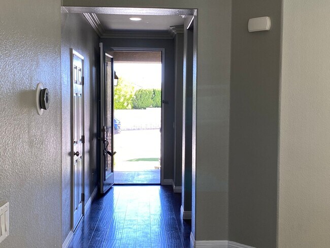 Building Photo - Executive Pool Home in Menifee - AVAILABLE!