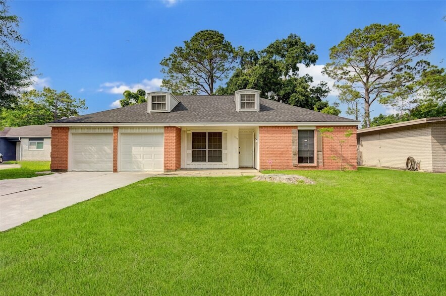 Foto principal - 7214 Mobud Dr