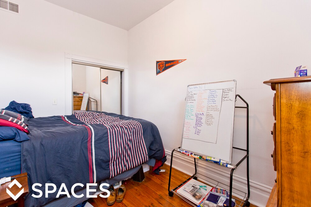 Foto principal - 3356 N Seminary Ave