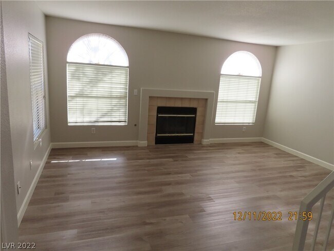 Building Photo - 1616 Hennepin Dr