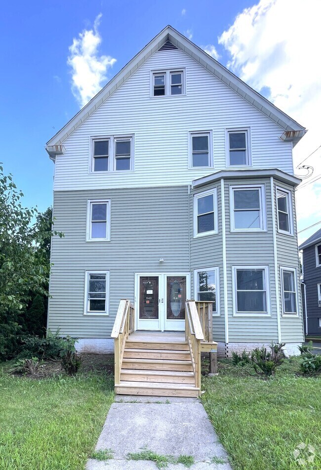 Building Photo - 541 Church St