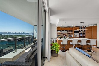 Building Photo - 5875 Collins Ave