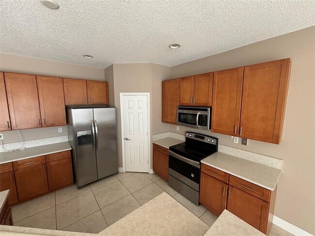 Building Photo - 4375 Banyan Trails Dr