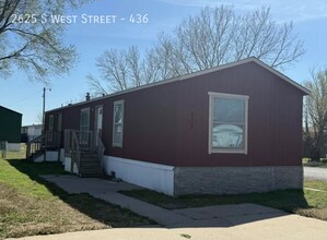 Building Photo - 2625 S West St