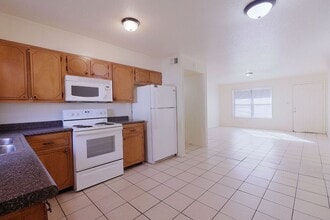 Building Photo - 201 E Baldwin