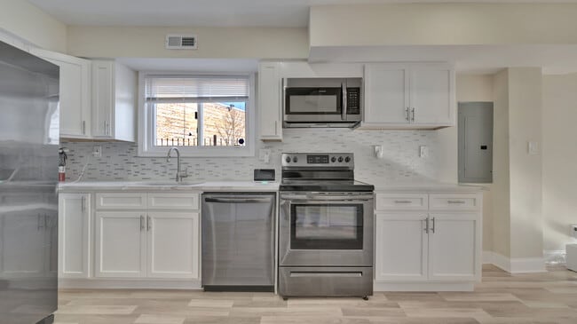 Foto del edificio - 5338 Jay St NE