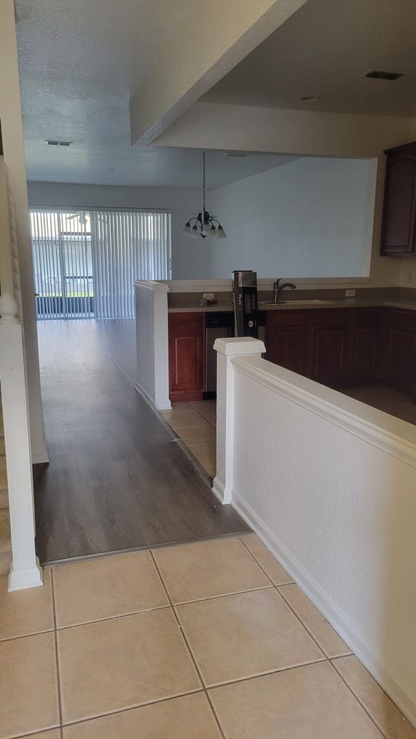 Foto del edificio - Beautiful 2 bed 2 bath Townhome in Gated Community