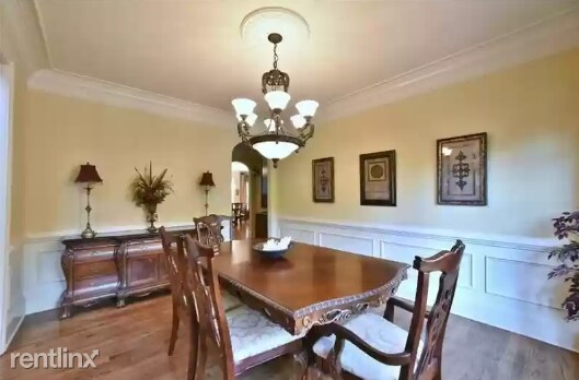 Foto del edificio - 5 br, 4 bath House - 5840 Cool Springs Dr