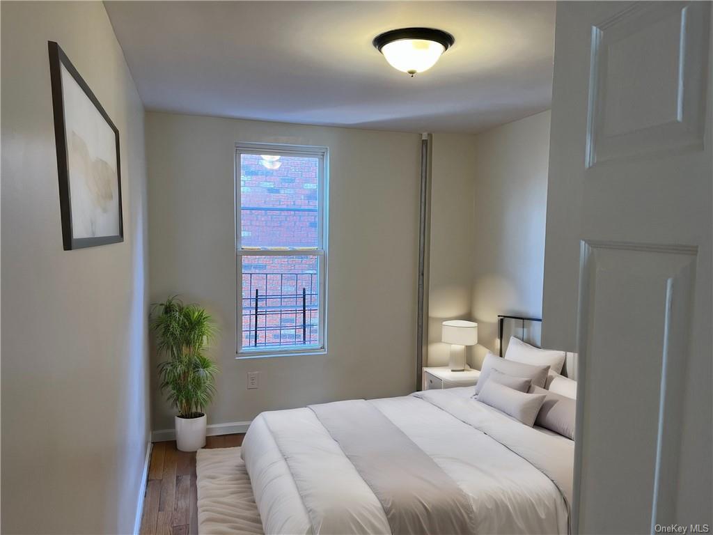 Foto principal - 3663 Bronxwood Ave