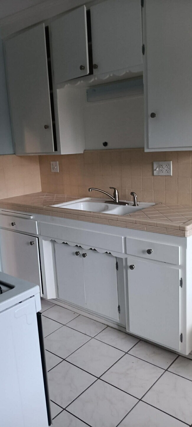 Foto del edificio - 194 Date Ave