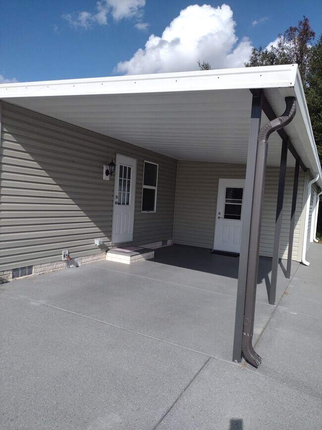 Foto del edificio - Remodeled Home in the Villages-Move in Ready