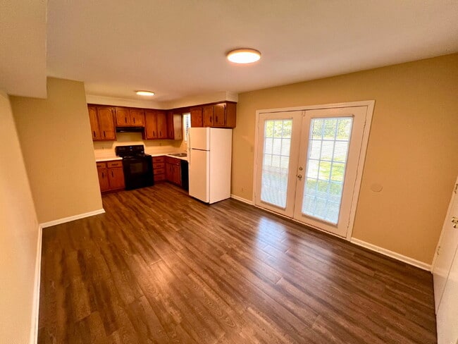 Foto del edificio - 351 PEABODY DRIVE UNIT 5 (3 BEDROOM UNIT)
