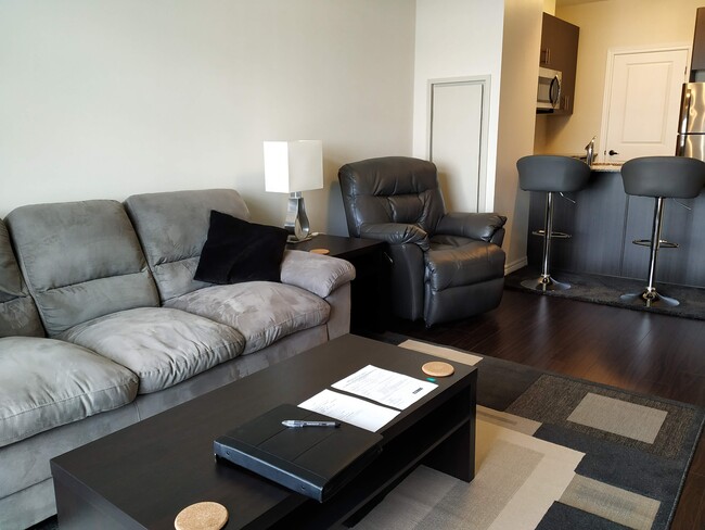 Photo du bâtiment - 7325 Markham Rd