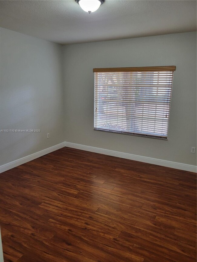 Building Photo - 2564 Centergate Dr