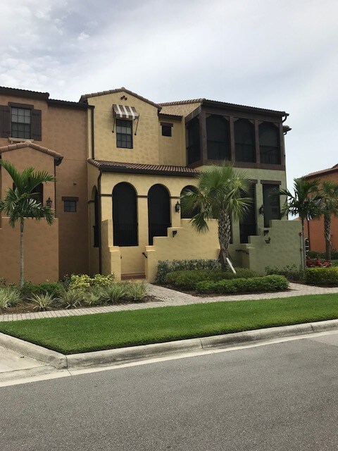 Foto del edificio - 11758 Izarra Way