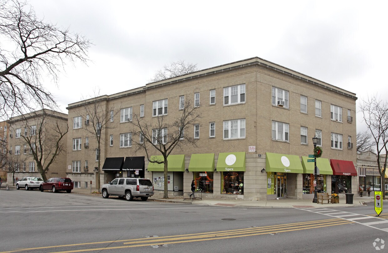 Primary Photo - 2000-2002 Central St