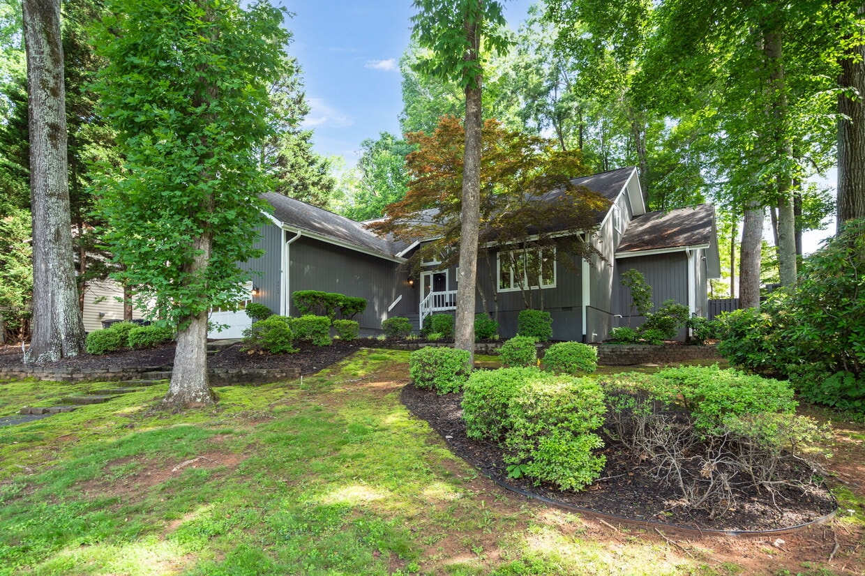 Primary Photo - 6404 Muirfield Dr
