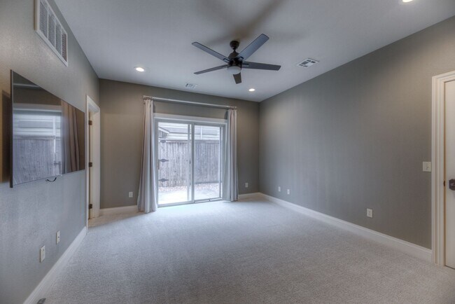Building Photo - For Lease | Cherry Street Gem | $2325 Rent