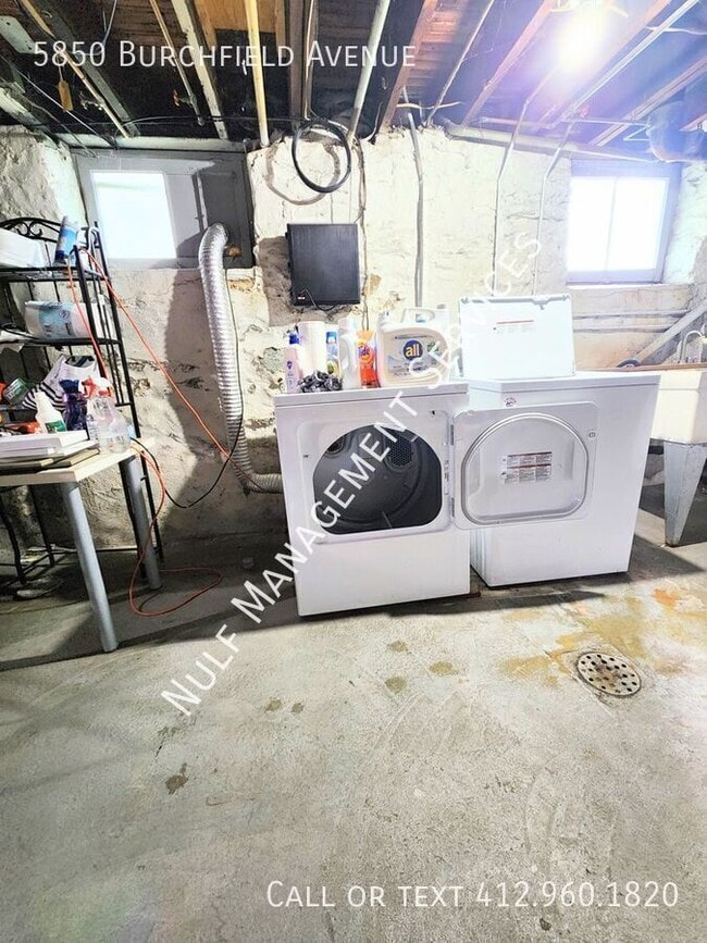 Foto del edificio - 5850 Burchfield Ave