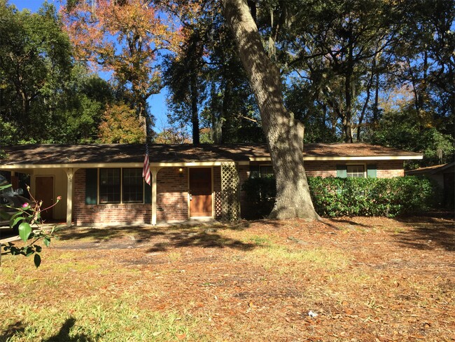 Building Photo - 520 Mimosa Pl