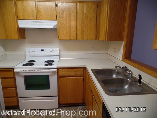 Building Photo - 15459 SW Donna Ct