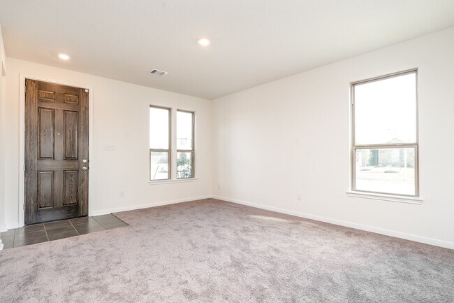 Building Photo - 6120 Whitewing Rd