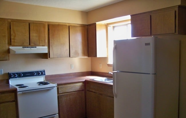 Building Photo - The Pines of Springerville