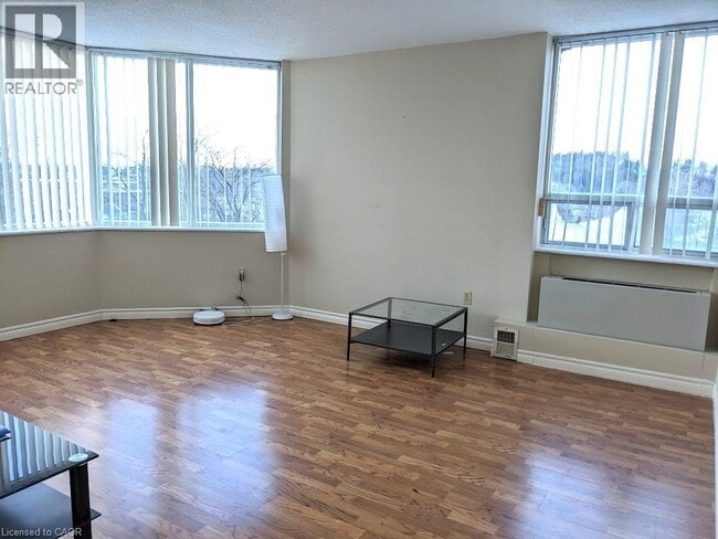 Building Photo - 3227 King St E