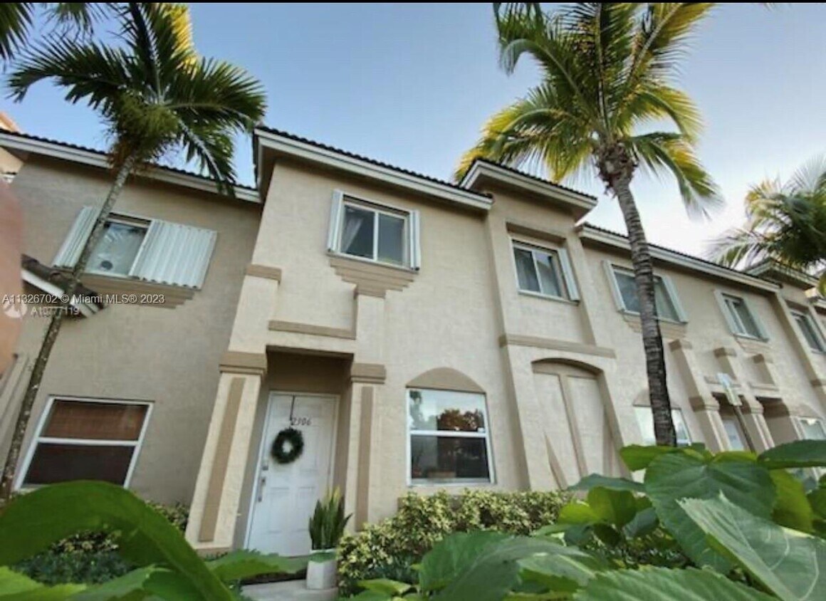 Primary Photo - 2306 SE 24th Ave